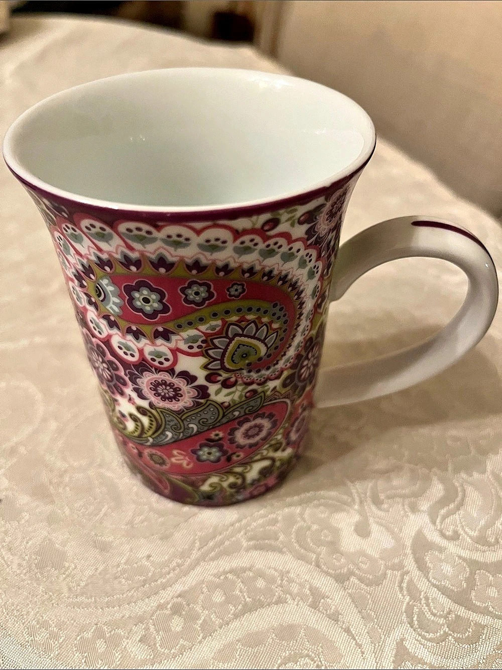 Vera Bradley Paisley & Dots mug Paisley Mug in Pink & White Like New